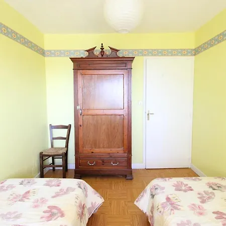 Maison De Avec Jardin A - Calme, Nature, Cheminee, Proches Activites. - Fr-1-742-292